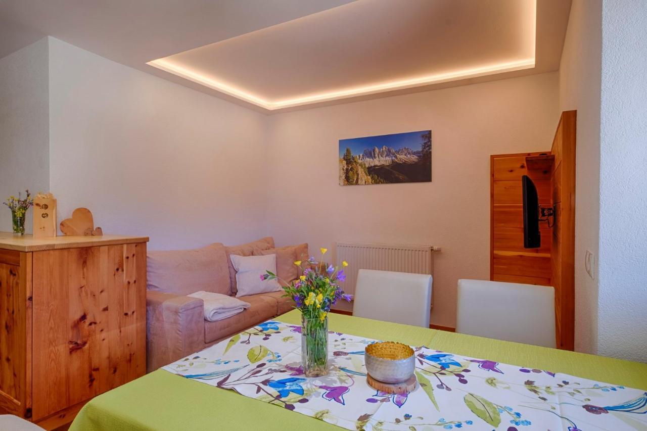 Apartments Kaserott Фунес Екстериор снимка